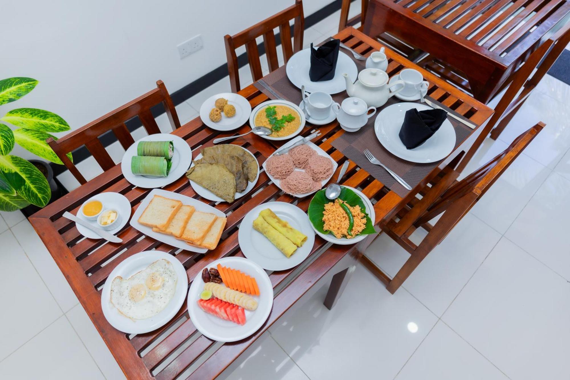 Sea Cloud Hotel Унаватуна Екстериор снимка
